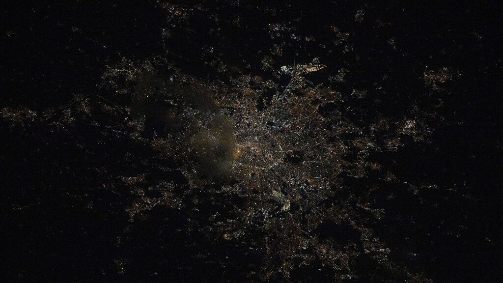 'City of Lights' as seen at night from space: Space photo of the day