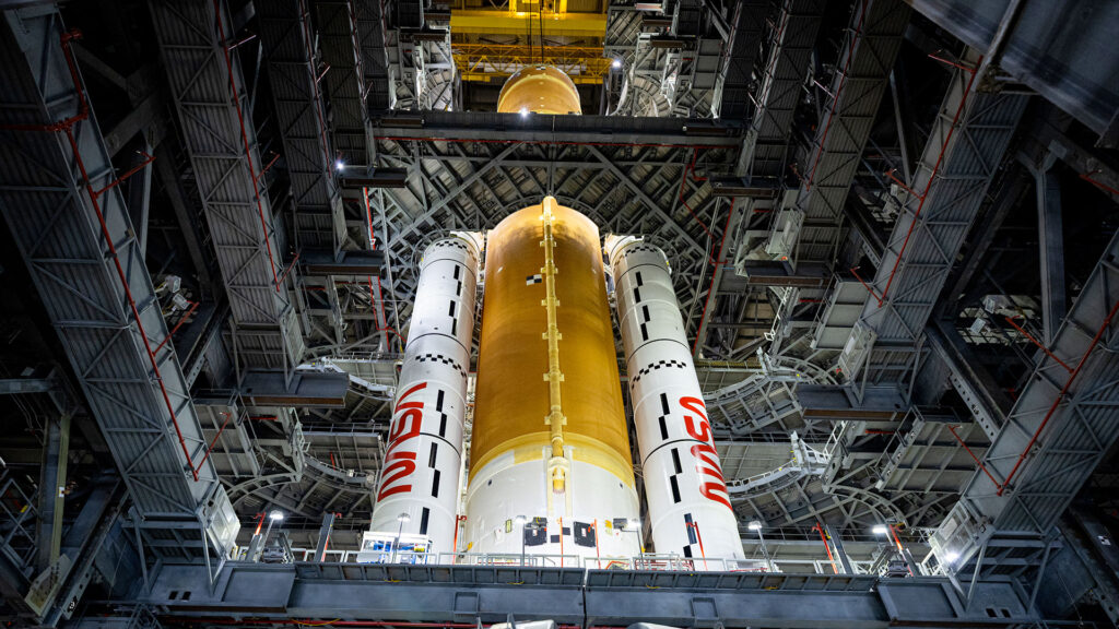 NASA stacks moon-bound Artemis 2 rocket: Space photo of the day