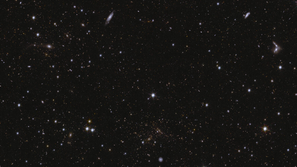 Into the deep (field) with ESA's Euclid 'dark universe' telescope: Space photo of the day