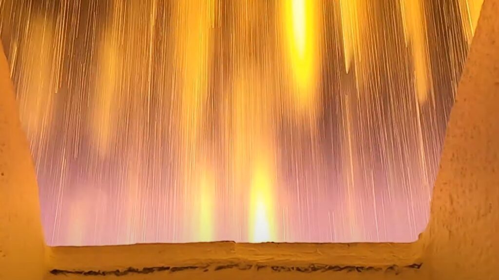 Feel the burn with this amazing video of a Varda space capsule's plunge through Earth's atmosphere