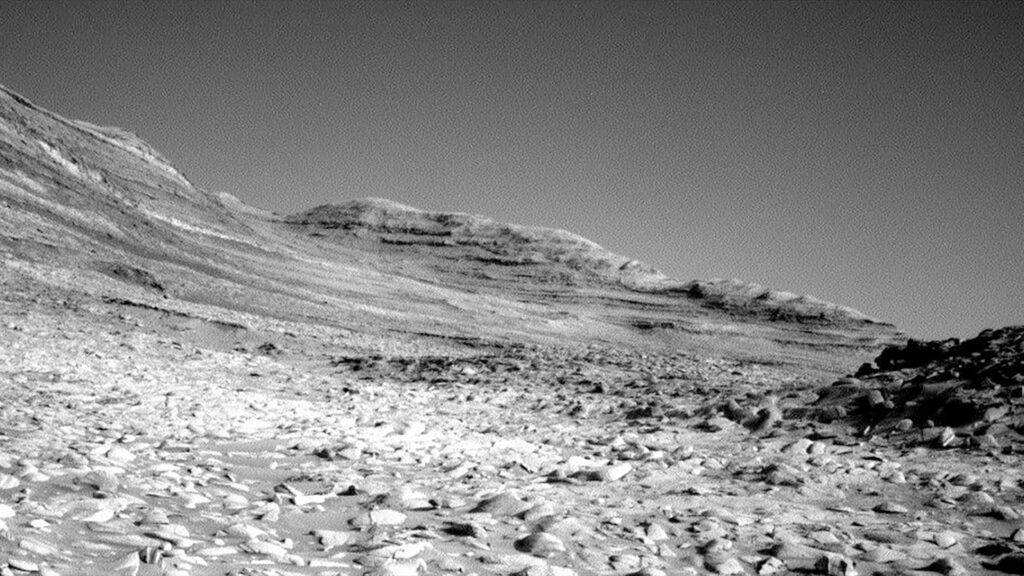 Roving past ‘Devil's Gate' on Mars: Space picture of the day