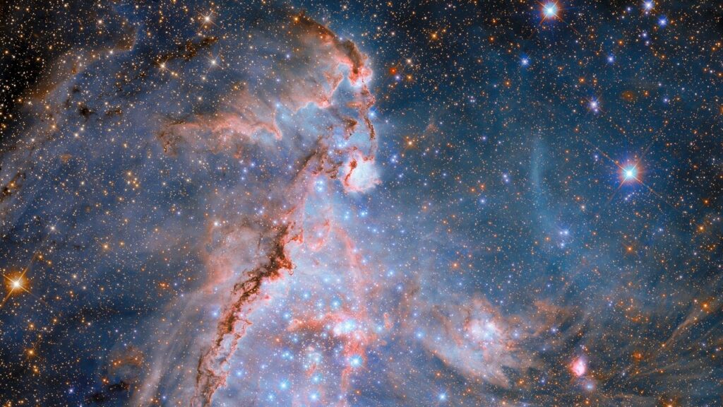 Scientists spice up old Hubble Telescope image to shine light on spectacular star cluster