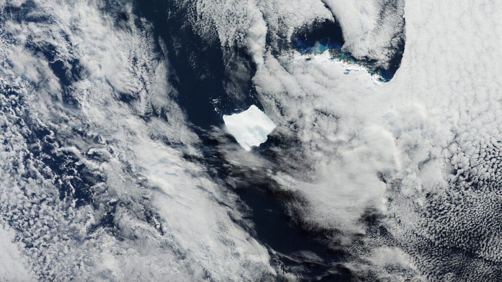 See the world's largest iceberg stranded in the South Atlantic (satellite photo)