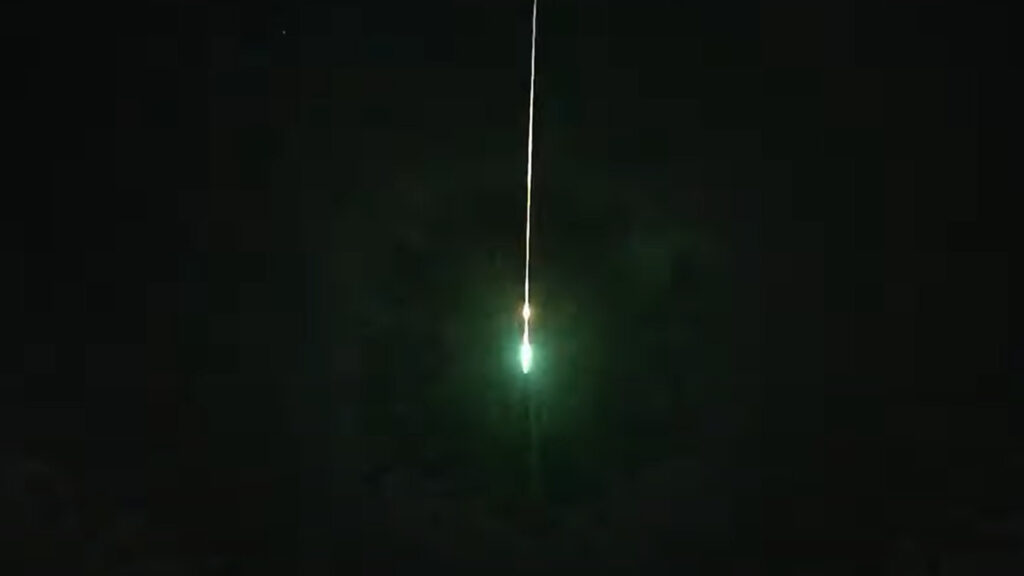 See a vivid green fireball light up the northeastern US (video)