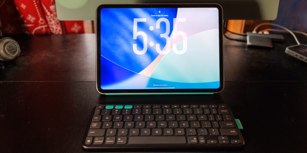 Review: Logitech Flip Folio is a fun new iPad keyboard case, if you’re the right user