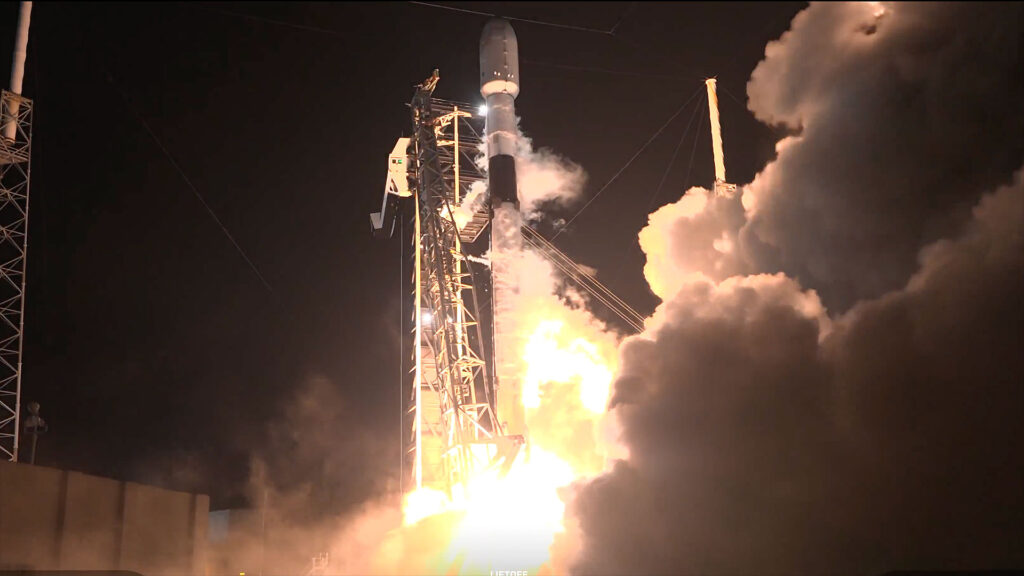 SpaceX sends 28 Starlink satellites into low Earth orbit on launch from Florida (video)