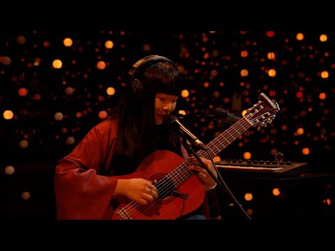 Ichiko Aoba – Sayonara Penguin (Live on KEXP)