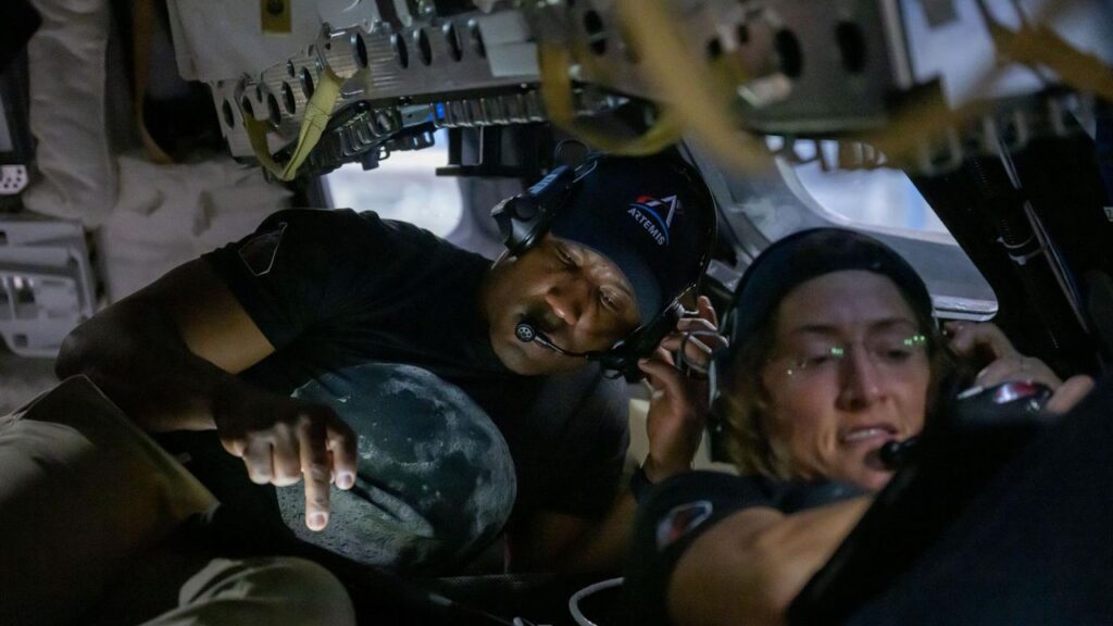 NASA's Artemis 2 astronauts practice moonwatching | Space photo of the day for Sept. 22, 2025