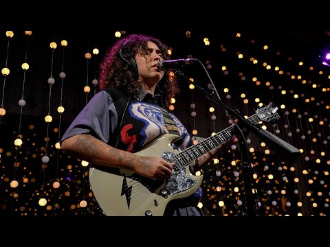Indigo De Souza – Be Like The Water (Live on KEXP)