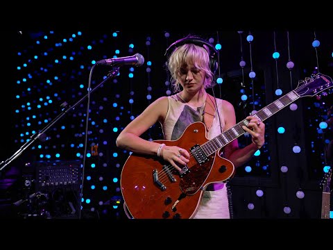 mary in the junkyard – Tuesday (Live on KEXP)