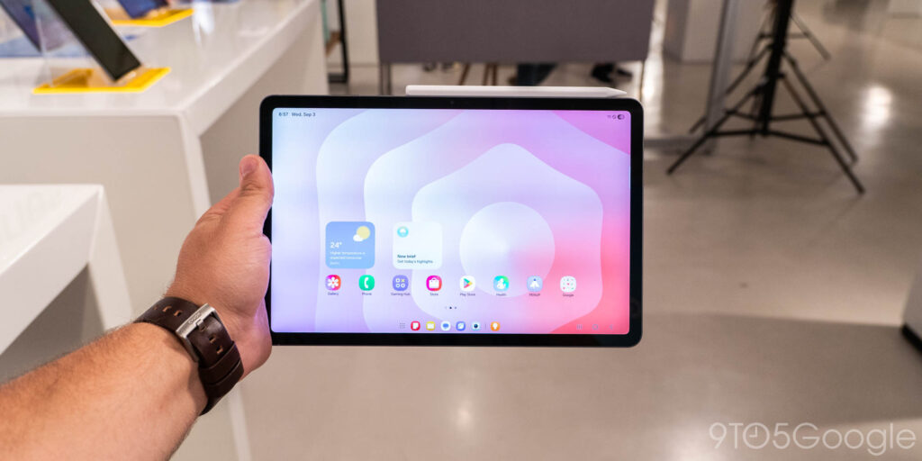 Deals: Galaxy Tab S11/Ultra $200 off or from $150 w/ trade, Galaxy A36 $300, Moto Tag Black Friday offer, more